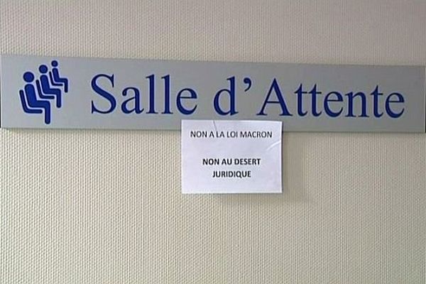 La quasi totalité des tribunaux de commerce sont en grève pour dénoncer une disposition de la loi Macron.