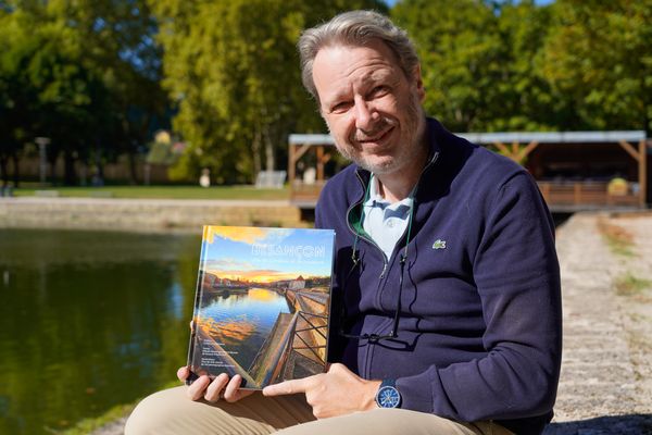 Mikaël Demenge, à l'initiative du livre "Besançon, ville de lumières et de couleurs".