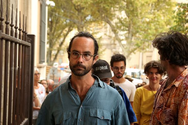 Cédric Herrou comparaît devant la chambre d'instruction de la cour d'appel d'Aix-en-Provence ce jeudi. 