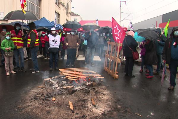 Un 1er mai solidaire chez General Electric à Belfort 