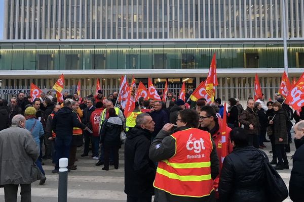 Manifestation de soutien à Franck Mérouze ce mercredi matin devant le palais de justice de Caen