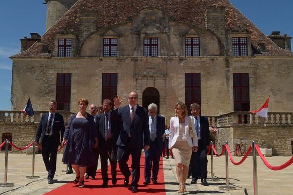 A Duras, Albert de Monaco visite le château de ses ancêtres