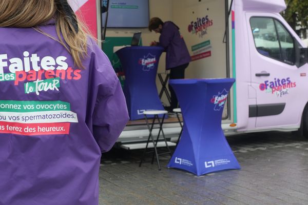 Le tour #faitesdesparents était à Nantes sur la Place du Commerce, mercredi 25 septembre.