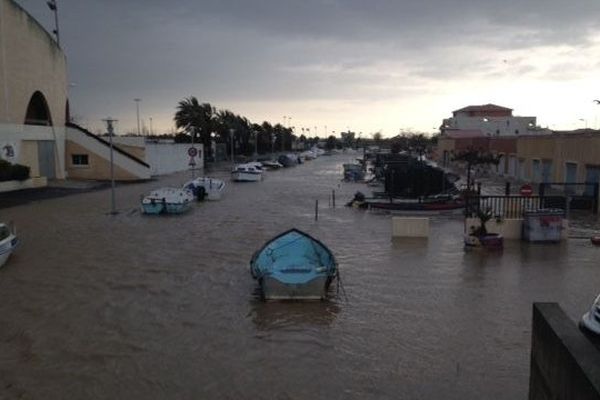 Le canal déborde à Palavas-les-Flots