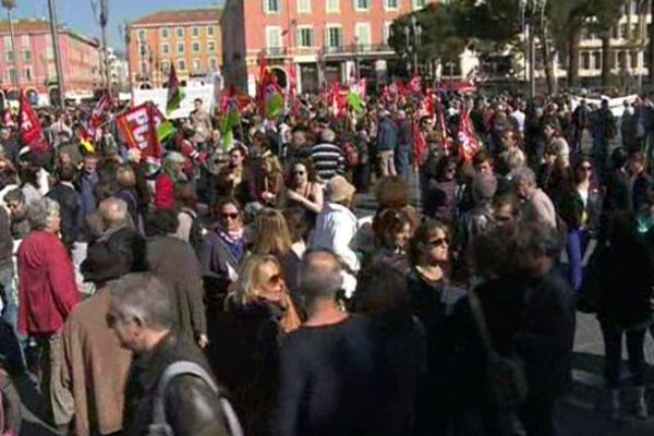 Lors de la manifestation contre l'austérité ce jeudi à Nice
