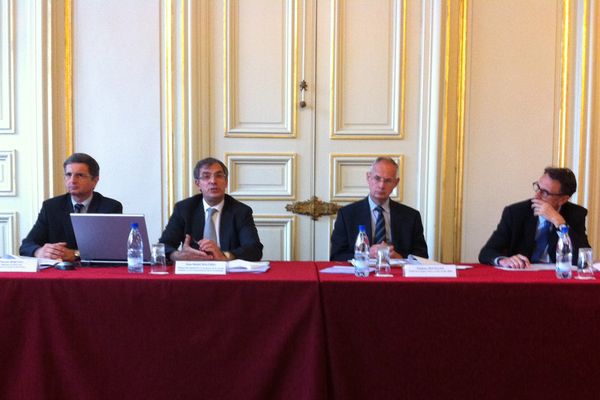 Patrick Bortoli, directeur de RTE-Est, Jean-Michel Malerba, délégué interministériel à la fermeture de la centrale nucléaire et à la reconversion du site de Fessenheim, Stéphane BOUILLON, préfet de la région Alsace, et Vincent Bouvier, préfet du Haut-Rhin