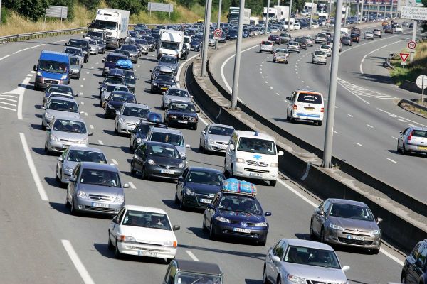 En ce samedi 1er aout, Bison Futé prévoit d'importants ralentissements et notamment sur les routes d'Auvergne. (Photo d'illustration)