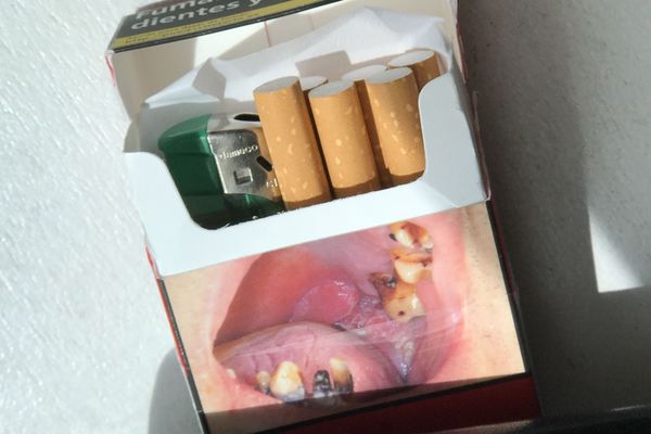 Les paquets montrent des photos de pathologies liées à la consommation excessive de tabac