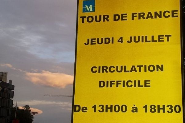 Montpellier - l'affichage routier pour le Tour de France en centre ville - 4 juillet 2013.