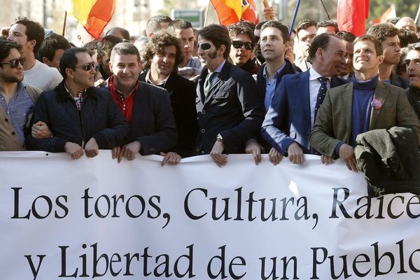 En tête de la manifestation du 13 mars à Valencia : El Juli, Morante, Victorino Martín, Castella, Padilla, Rincón, etc.