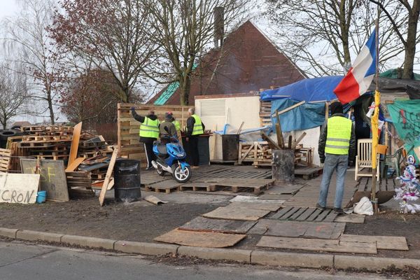 L'un des nombreux ronds-points occupés en France - Photo d'illustration