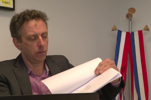 Olivier Houzet, maire de Saint-Quay-Perros (22), parmi les 4 élus bretons signataires d'une pétition en faveur d'un tarif réglementé de l'énergie pour les collectivités.