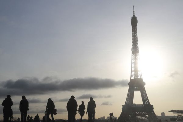 La tour Eiffel depuis l’esplanade du Trocadéro (illustration).