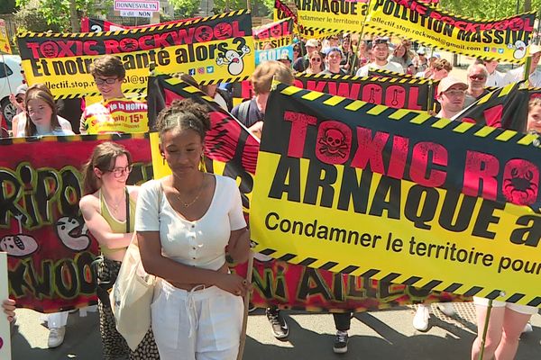 Manifestation à Soissons (Aisne) contre le projet d'usine Rockwool dans la commune voisine de Courmelles.