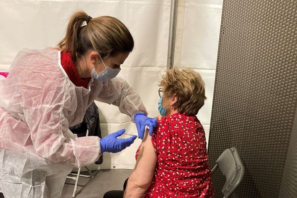 1 personne de plus de 75 ans sur 5 vaccinées dans l'Ain à la mi-février