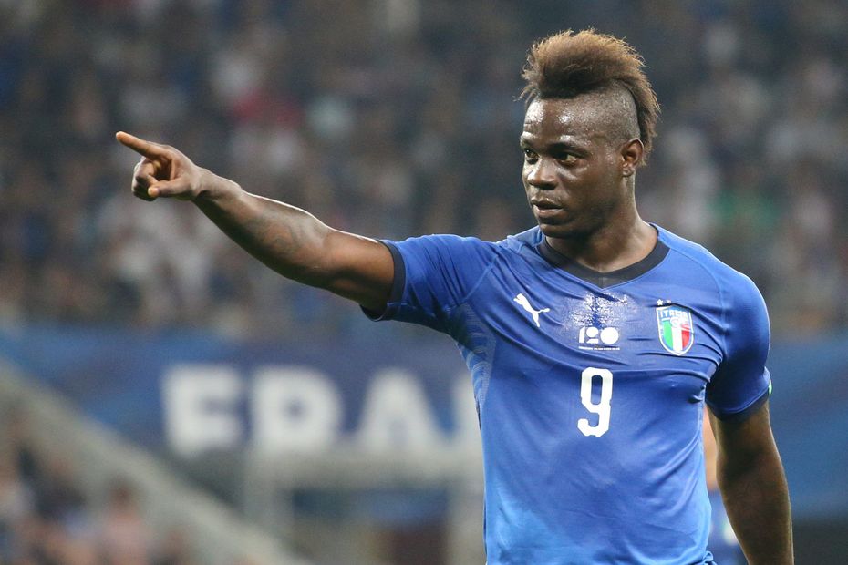 Mario Balotelli suspended two matches for bad behavior