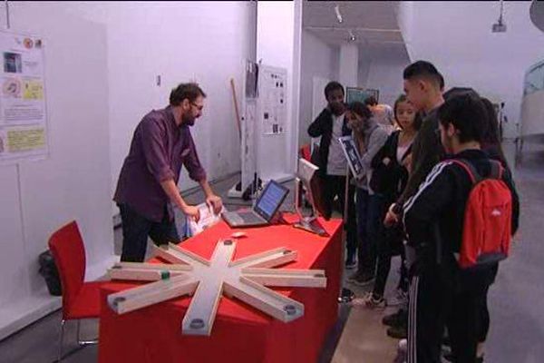 des centaines de scolaires accueillis à Marseille pour la fête de la science