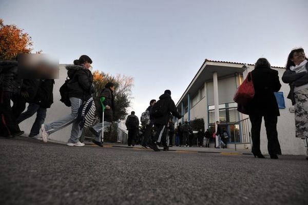 Mardi 29 septembre, vers16h, le principal adjoint du collège Joffre de Rivesaltes, dans les Pyrénées orientales, a été agressé physiquement devant l'établissement par un parent d'élève. (image d'illsutration)