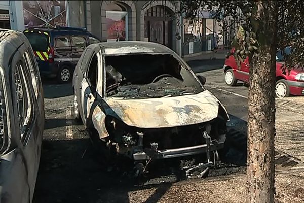 Les deux voitures incendiées dans la nuit du 3 au 4 juillet à La Souterraine