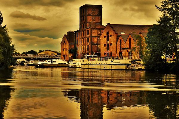 Le port de Nort-sur-Erdre au crépuscule