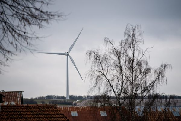 Les éoliennes continuent à faire débat dans la région Hauts-de-France, dont le président est notoirement hostile au développement de nouveaux projets.