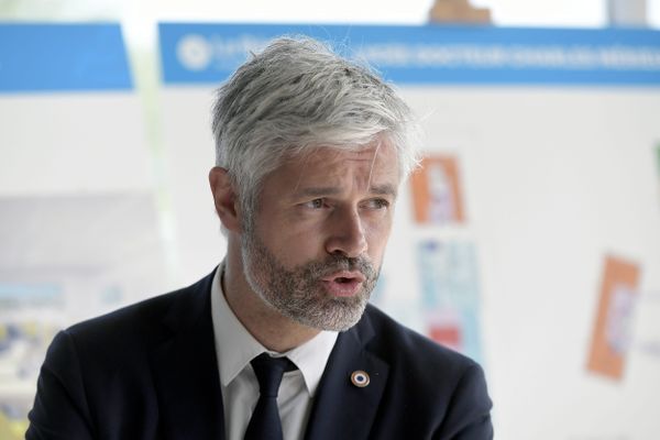 Laurent Wauquiez revendique un bilan de bon gestionnaire et de protecteur face à la pandémie, tout en refusant pour l'heure d'évoquer un retour au premier plan.