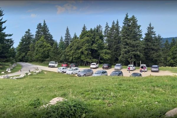 Le parking du plateau de la Molière est interdit aux véhicules à partir du 13 au 17 août.