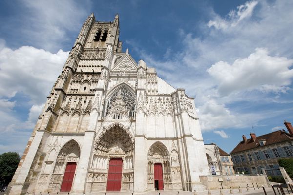 Il est possible de visiter la crypte de la cathédrale Auxerre.