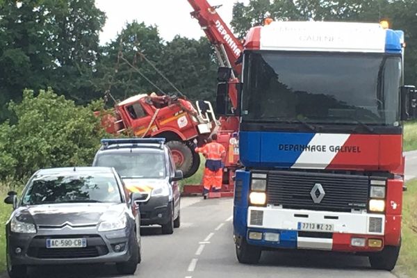 L'évacuation du camion des pompiers décédés