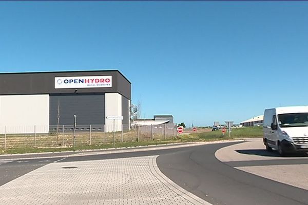 Le bâtiment inauguré le 14 juin 2018 sur le port de Cherbourg est toujours inoccupé. C'est une friche neuve...