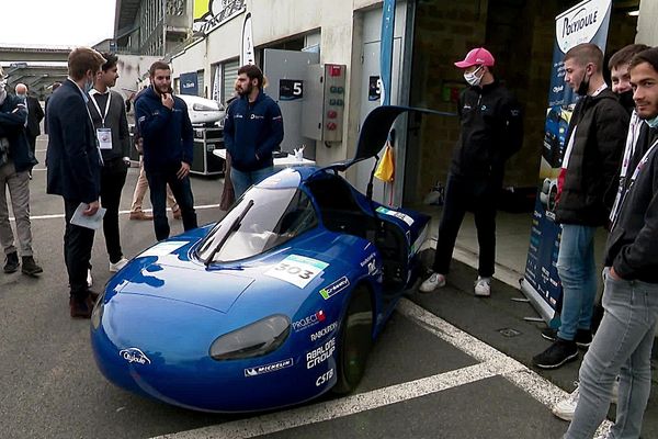 Les élèves du lycée de la Joliverie aux Assises de l'automobile au Mans les 2 et 3 novembre 2021