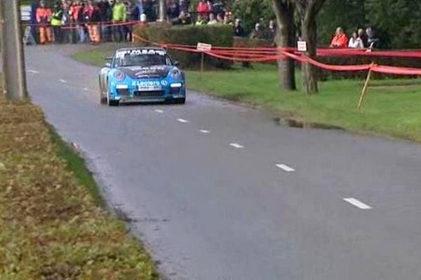 Un concurrent de la finale de coupe de France des rallyes a fauché 4 spectateurs vendredi soir à Lottinghen