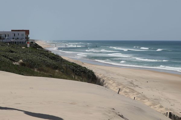 La plage de Biscarosse dans les Landes 