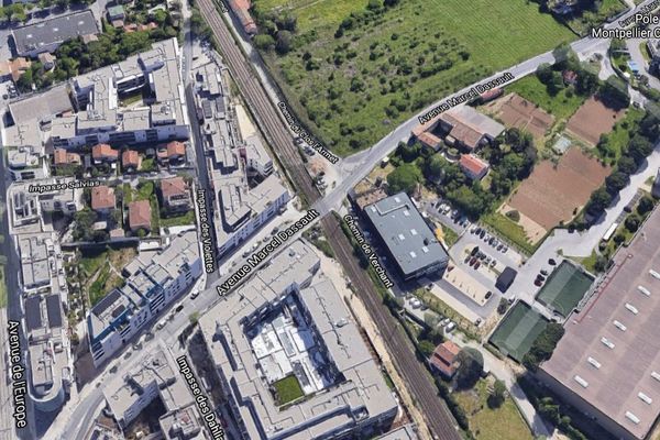 Le passage à niveau n°39 sur l'avenue Marcel Dassault à Castelnau-le-Lez (Hérault)