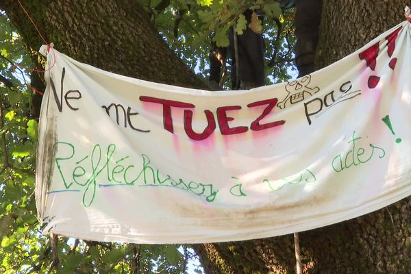 Le projet d'une déviation routière à Saint-Péray, en Ardèche, provoque de vives remous parmis les habitants et militants écologistes.