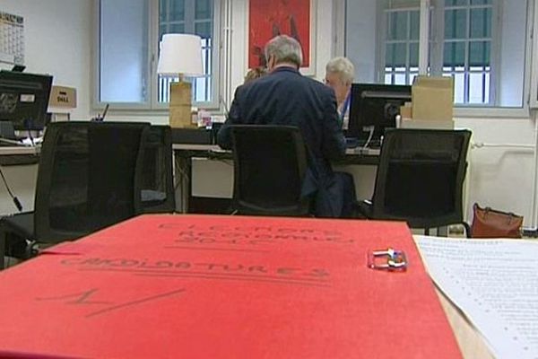 Le dépôt des candidatures pour les régionales 2015 est clos : dix listes s'affronteront en Bourgogne Franche-Comté.