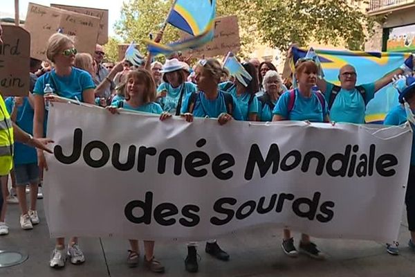 La manifestation pour la journée mondiale des sourds à Perpignan samedi 29 septembre 2018