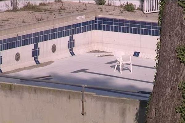 Une piscine fermée depuis 6 ans