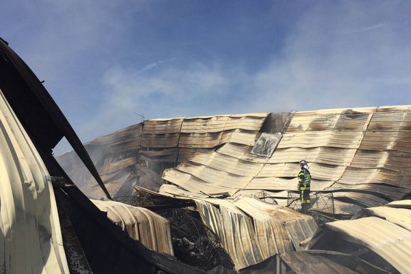 L'usine Paprec de Chauvigny (86) entièrement détruite par cet incendie