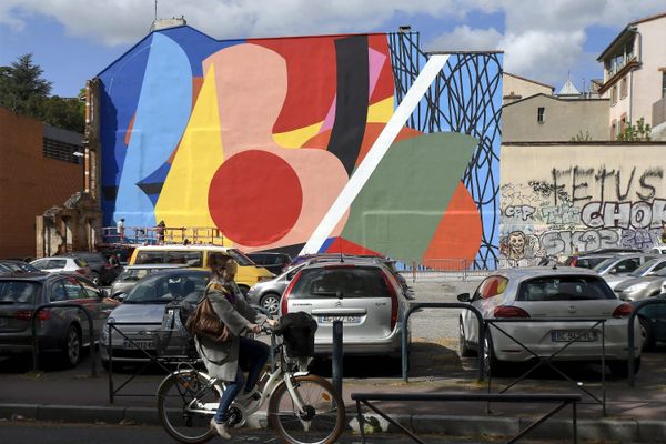 Le graf de l'artiste américain Hense, rue Saint-Anne à Toulouse, réalisé dans le cadre du festival Rose Béton