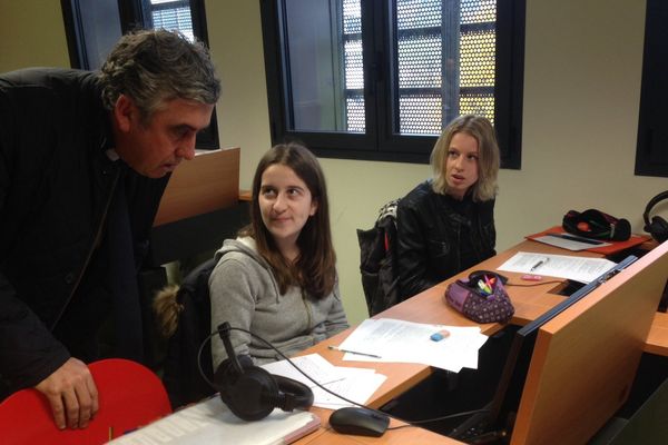 Vincent Descoeur, président du conseil départemental du Cantal, a inauguré l'extension de l'IUT en compagnie d'élus locaux.