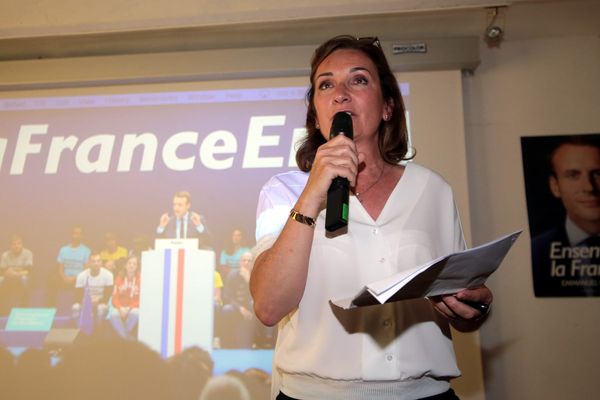 Corinne Versini, la référente de la République en marche, lors de la campagne présidentielle à Marseille.