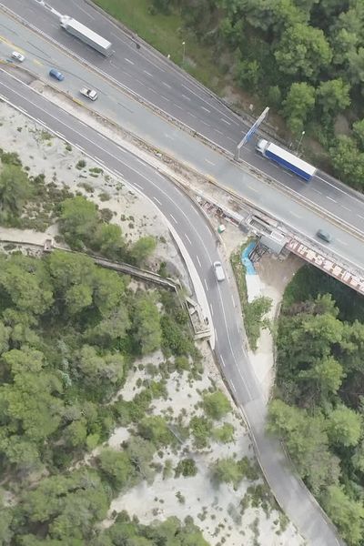 C'est un chantier d'envergure qui a commencé en mars 2023 : l'agrandissement de la bretelle d'entrée de l'autoroute A8 à Menton (sens Italie-France).