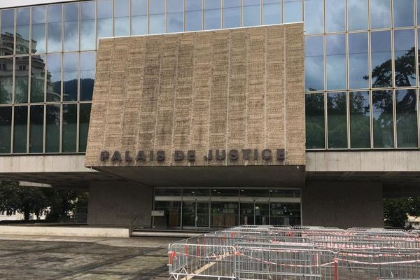 L'audience s'est déroulée au palais de justice d'Annecy.