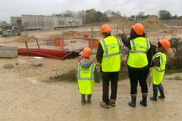 La visite du centre de maintenance du futur tramway de Besançon