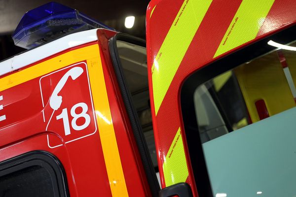 L’explosion s’est déroulée aux alentours de 9 heures, vendredi 24 mai, dans une maison située sur le lieu-dit Montagnac, à Solignac-sur-Loire, en Haute-Loire. Une poche de gaz a explosé. Une femme de 90 ans a été transportée à l’hôpital en urgence absolue. 