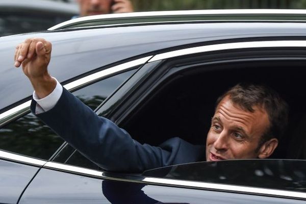 Le président de la République est arrivé à Bormes-les-Mimosas en fin d'après-midi direction le fort de Brégançon.