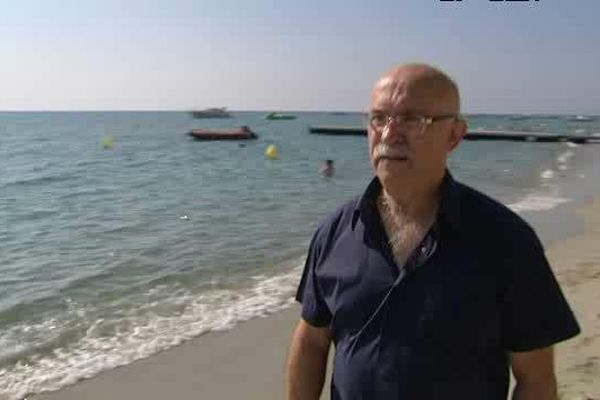 Le maire de Ghisonaccia, Francis Giudici, a pris un arrêté municipal interdisant le port du burkini sur la plage de sa commune.