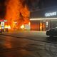 Une quinzaine de voitures ont brûlé chez ce concessionnaire de Cormontreuil, près de Reims.