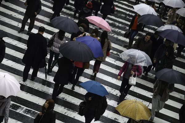 La pluie fait des claquettes 